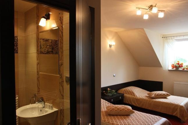 Hotel Wasik Krogulcza Esterno foto